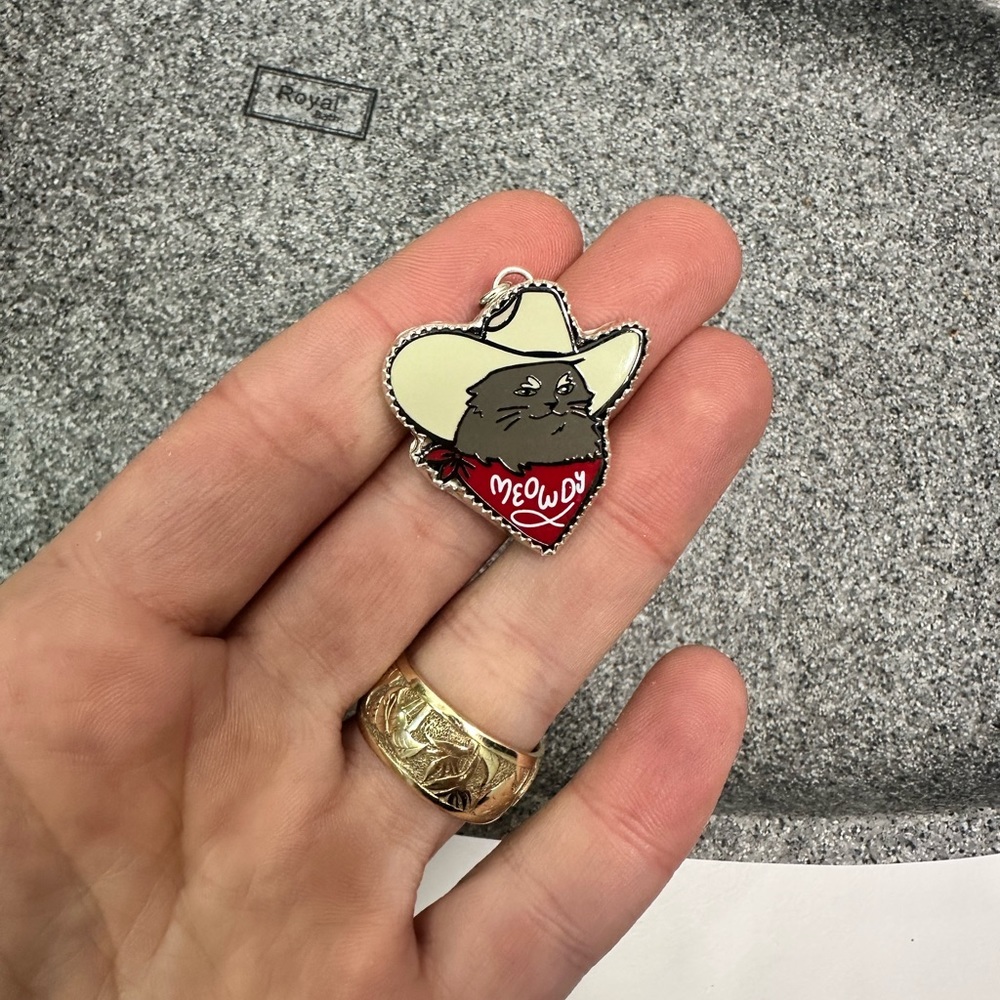 Cat “Meowdy” Pendant